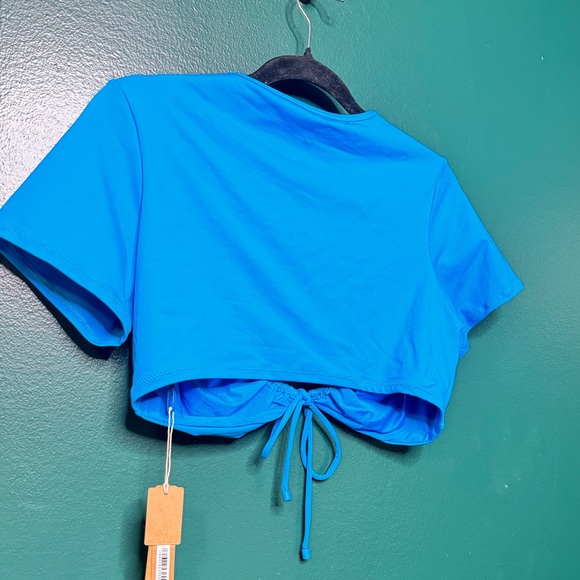 Skims Swim Set Turquoise Shorts and Keyhole Crop Top | Size 2X - Picture 4 of 7